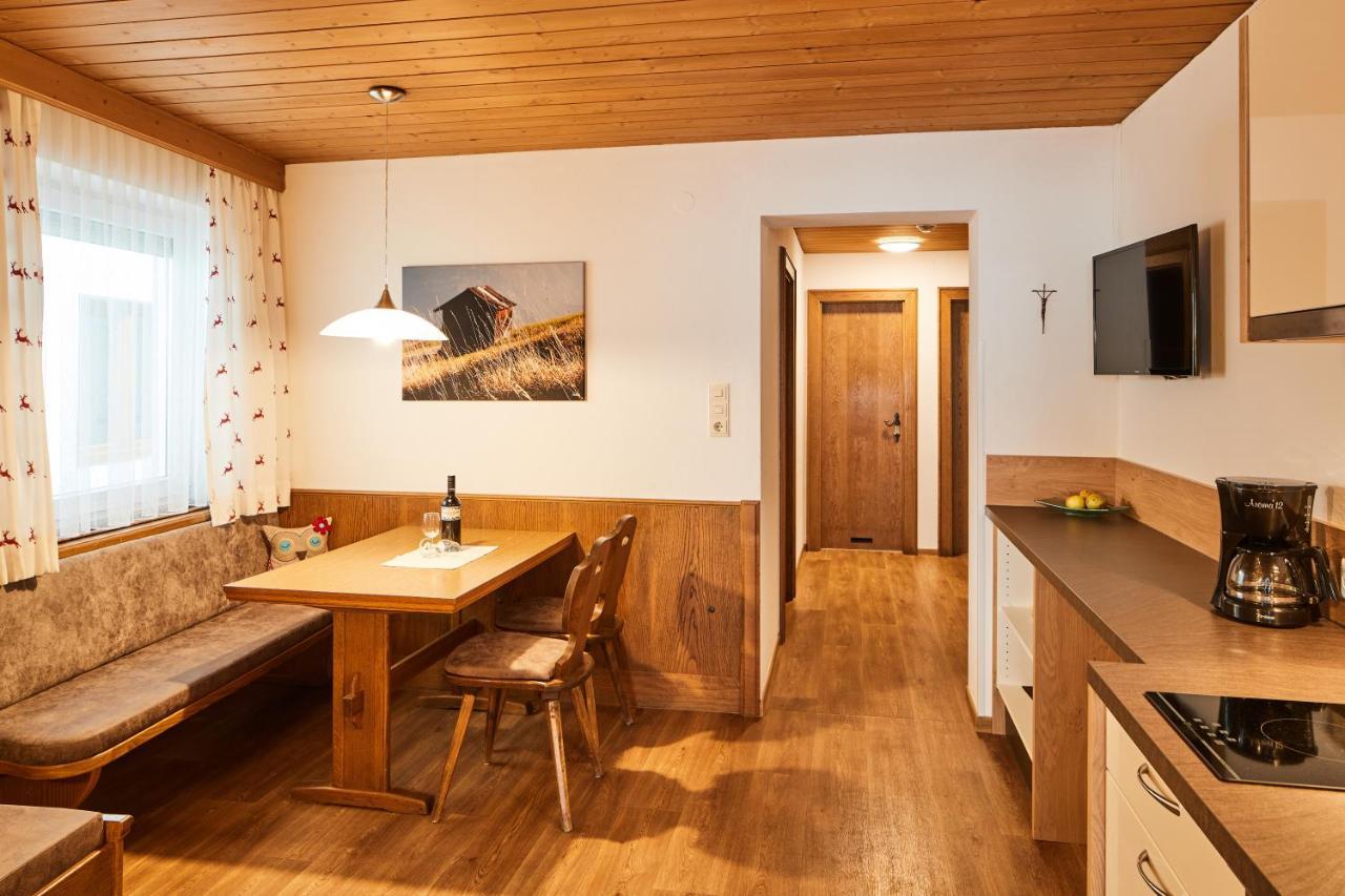 Appartements Sailer Prutz Exteriör bild