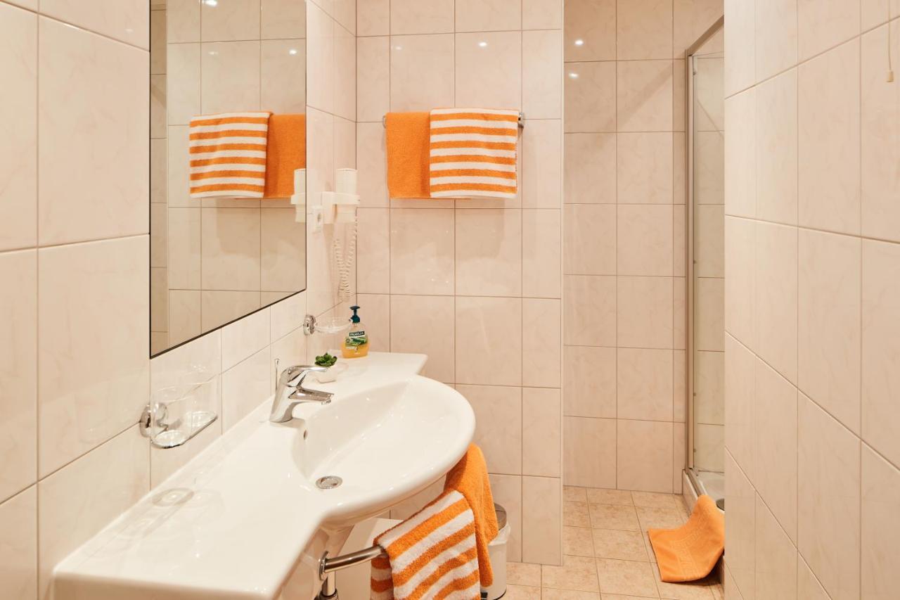 Appartements Sailer Prutz Exteriör bild