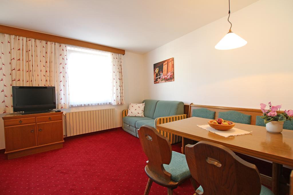 Appartements Sailer Prutz Exteriör bild